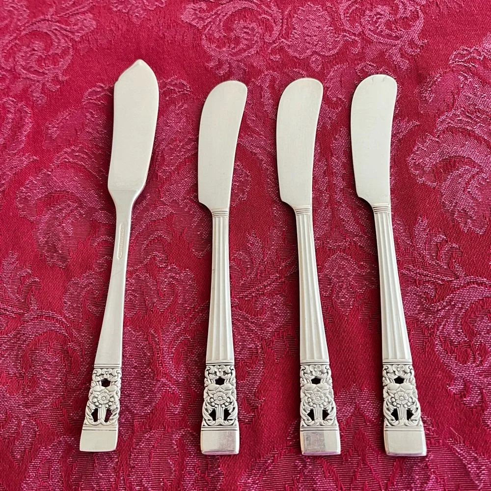 Oneida ~ Coronation ~ Vintage 1936 ~ Master Butter Knife & 3 Spreaders